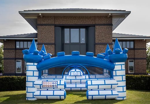 Opblaasbaar open bubble boarding park springkussen met schuim kopen in thema ridder kasteel knight castle voor kids