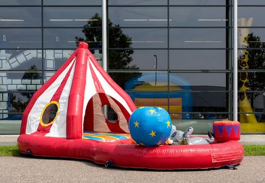 Bestel playzone springkasteel in thema circus met plastic ballen en 3D objecten kopen voor kids. Bestel springkastelenonline bij JB Inflatables Nederland 