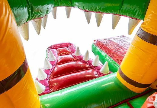 Overdekt multiplay Jungleworld springkussen in een uniek design, een glijbaan en 3D objecten kopen voor kinderen. Bestel springkussens online bij JB Inflatables Nederland