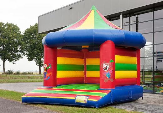 Standaard carrousel springkasteel kopen in circus thema voor kinderen. Bestel springkastelen online bij JB Inflatables Nederland
