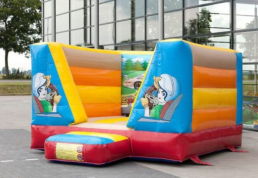 Klein open springkasteel kopen in het thema auto voor kinderen. Koop springkastelen online bij JB Inflatables Nederland