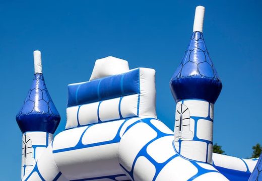 Standaard blauw kasteel springkastelen met een ridder thema bestellen voor kinderen. Koop springkastelen online bij JB Inflatables Nederland