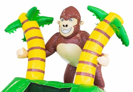 Waterglijbaan springkasteel in thema jungle met een 3D object van een gorilla bestellen bij JB Inflatables Nederland. Koop springkastelen online bij JB Inflatables Nederland 
