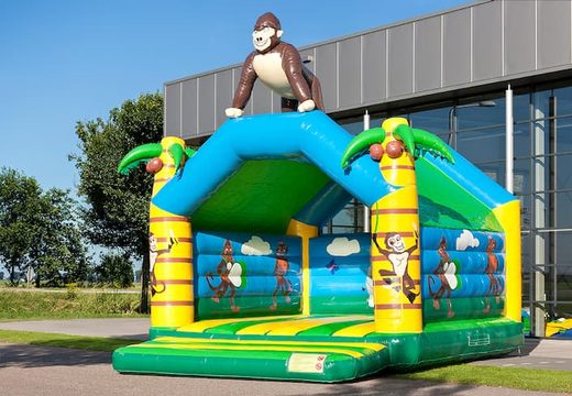Super springkasteel overdekt kopen in jungle thema voor kinderen. Koop springkastelen online bij JB Inflatables Nederland