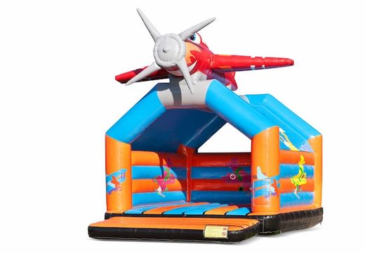 Groot springkasteel overdekt kopen in vliegtuig thema voor kinderen. Bestel springkastelen online bij JB Inflatables Nederland