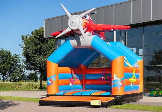 Vliegtuig super springkussen met vrolijke animaties voor kinderen. Koop springkussens online bij JB Inflatables Nederland