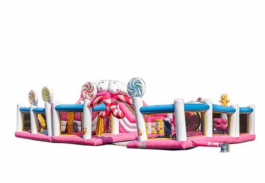 Groot opblaasbaar springkasteel in candy thema kopen voor kinderen. Bestel springkastelen online bij JB Inflatables Nederland 