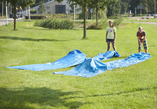 Blauwe kruiptunnel voor zowel oud als jong kopen. Bestel opblaasbare zeskamp artikelen online bij JB Inflatables Nederland