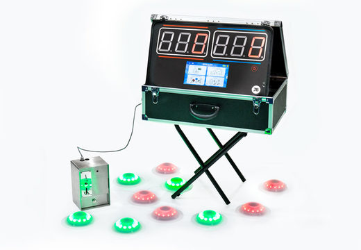 Koffer met scorebord en interactieve sport en een geldbox om spellen mee te spelen