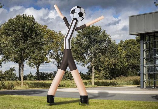 Koop nu online de skyman skydancer met 2 benen en 3d bal van 6m hoog in zwart wit bij JB Inflatables Nederland. Bestel deze skydancer direct vanuit onze voorraad