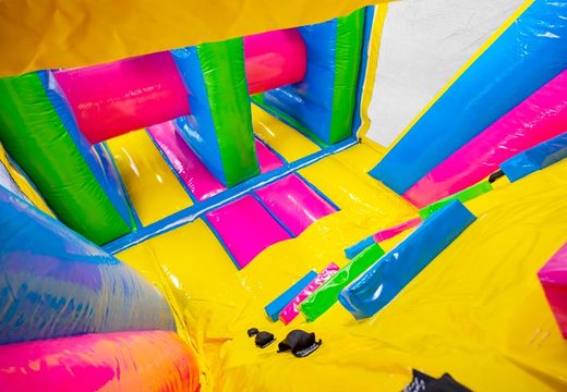 Bestel 13 meter lange opblaasbare Happy Color stormbaan voor kinderen. Koop opblaasbare stormbanen nu online bij JB Inflatables Nederland
